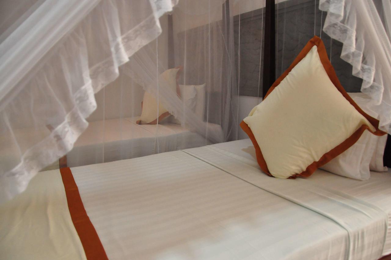 Wh Beach Resort Weligama Extérieur photo