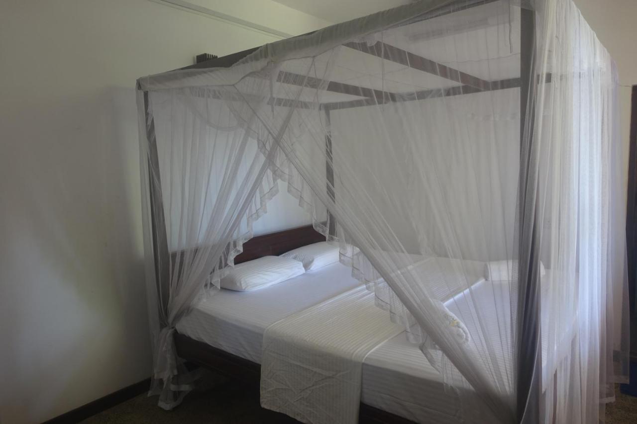Wh Beach Resort Weligama Extérieur photo